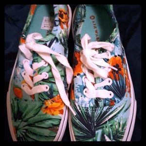 Airwalker tropical shoes